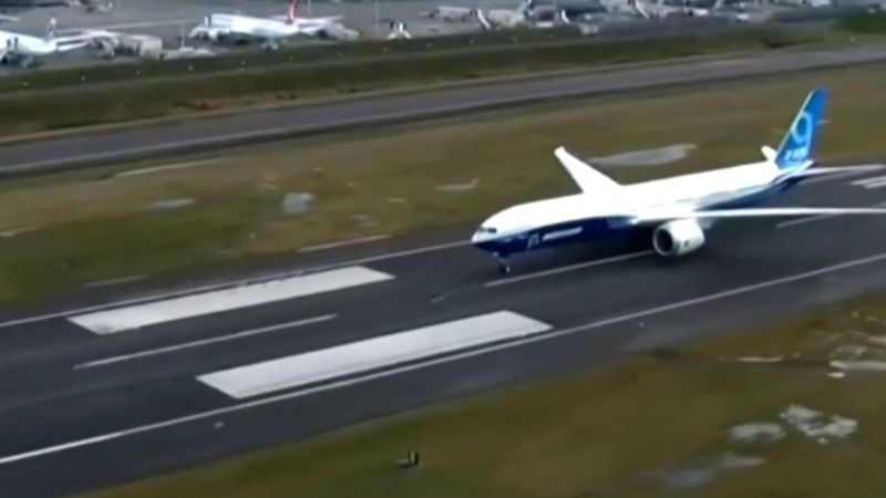 První zkušební let nejdelšího dopravního letounu na světě Boeing opět odložil